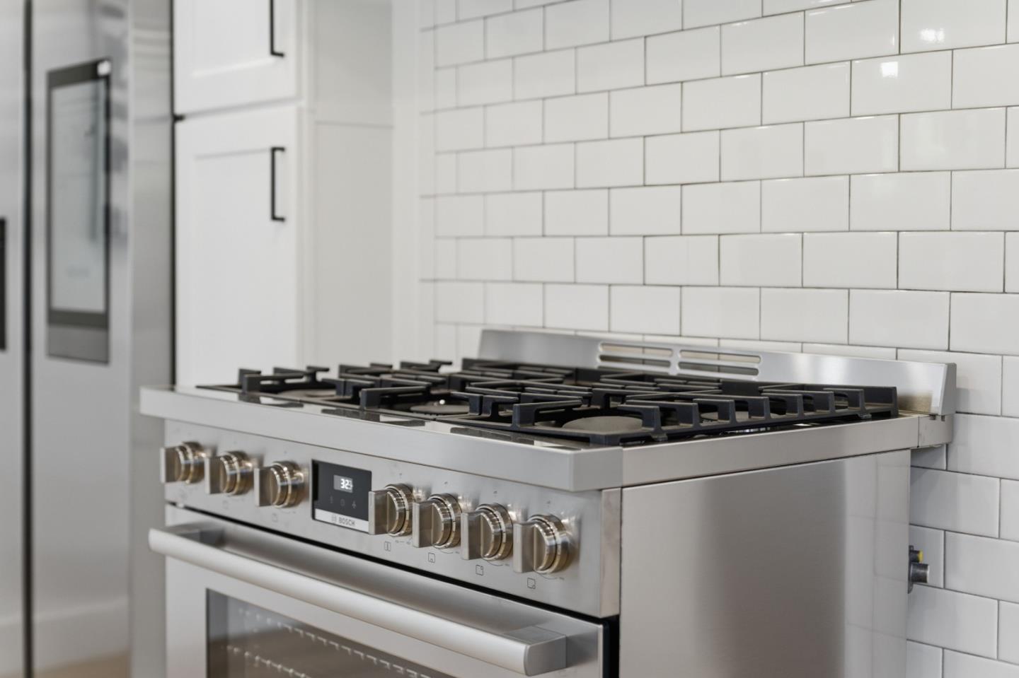 Detail Gallery Image 12 of 50 For 580 Green Manor Ct, Palo Alto,  CA 94301 - 3 Beds | 2 Baths