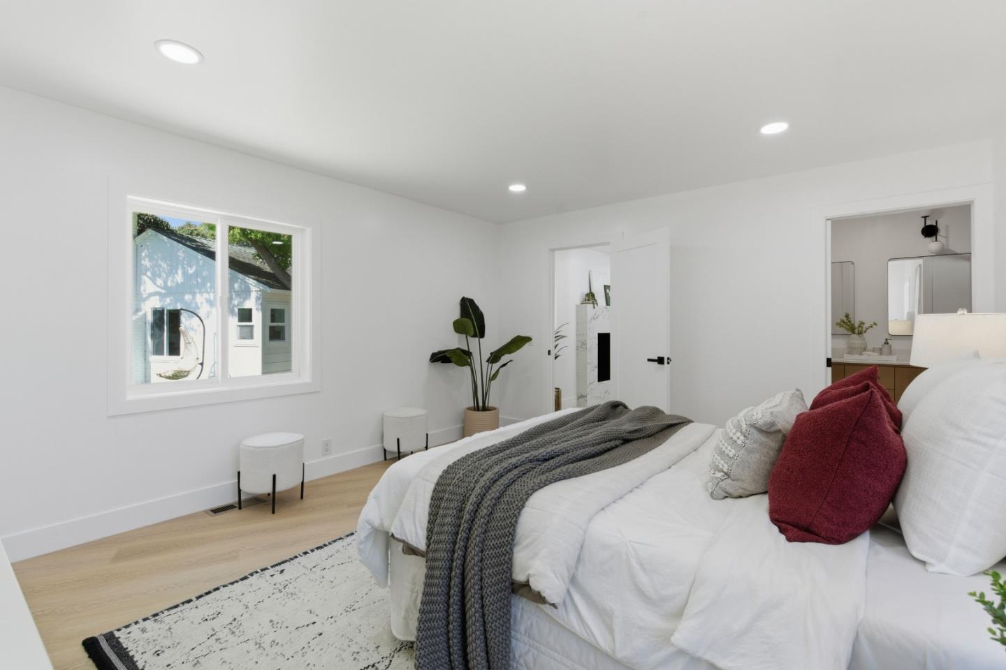 Detail Gallery Image 19 of 50 For 580 Green Manor Ct, Palo Alto,  CA 94301 - 3 Beds | 2 Baths