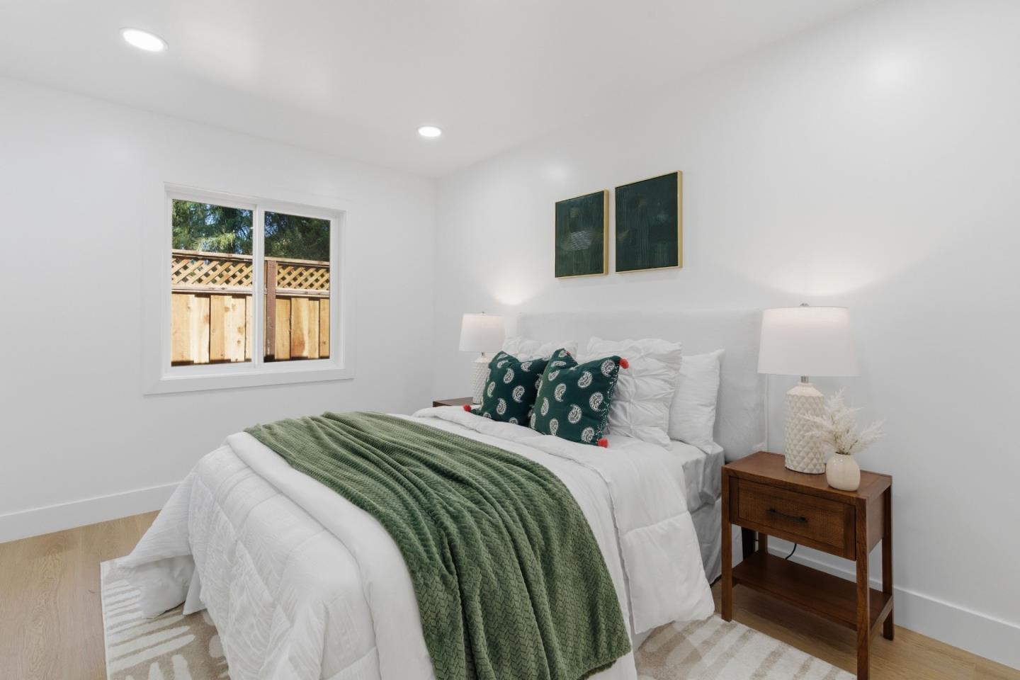 Detail Gallery Image 23 of 50 For 580 Green Manor Ct, Palo Alto,  CA 94301 - 3 Beds | 2 Baths