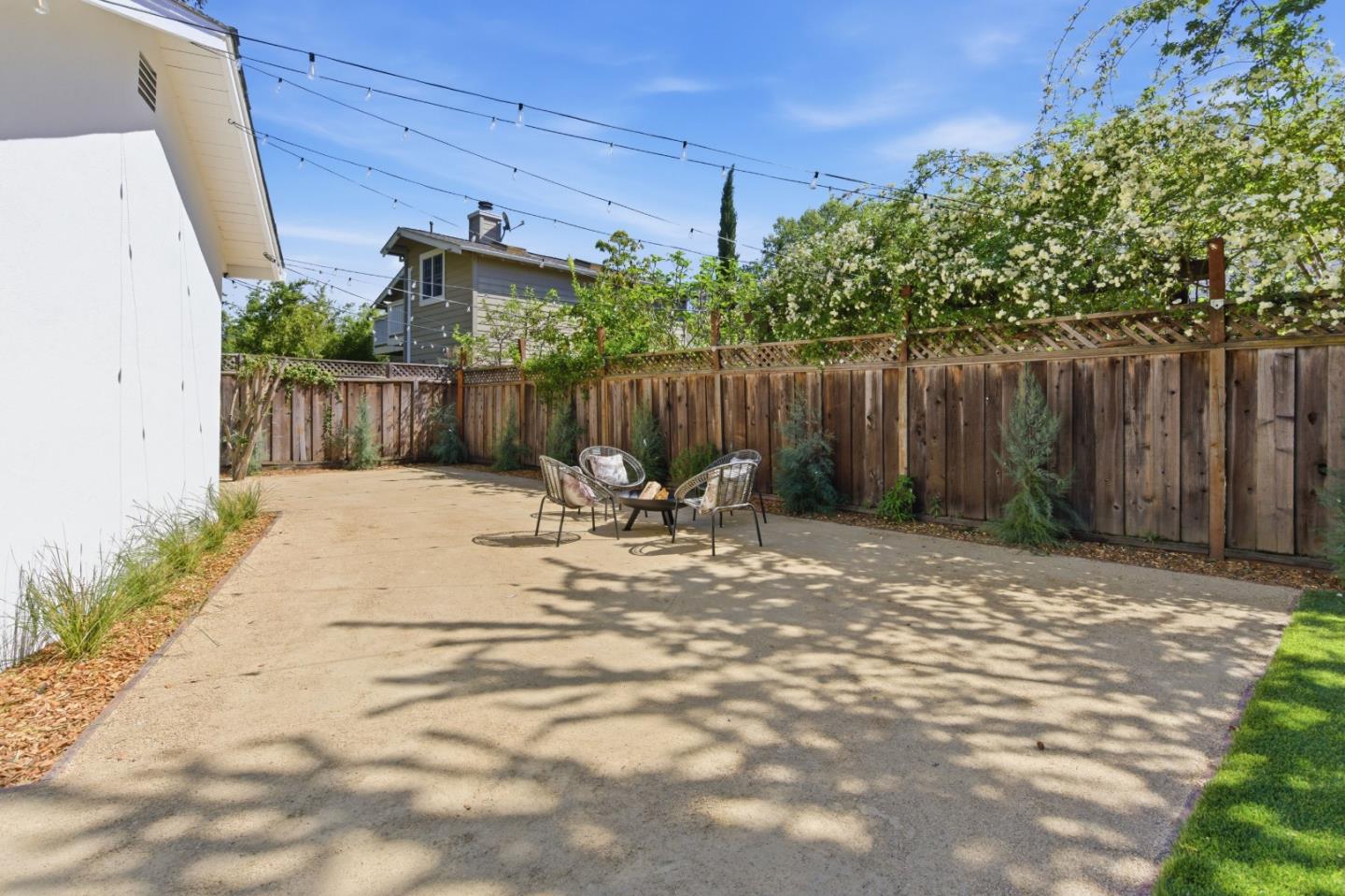 Detail Gallery Image 30 of 50 For 580 Green Manor Ct, Palo Alto,  CA 94301 - 3 Beds | 2 Baths