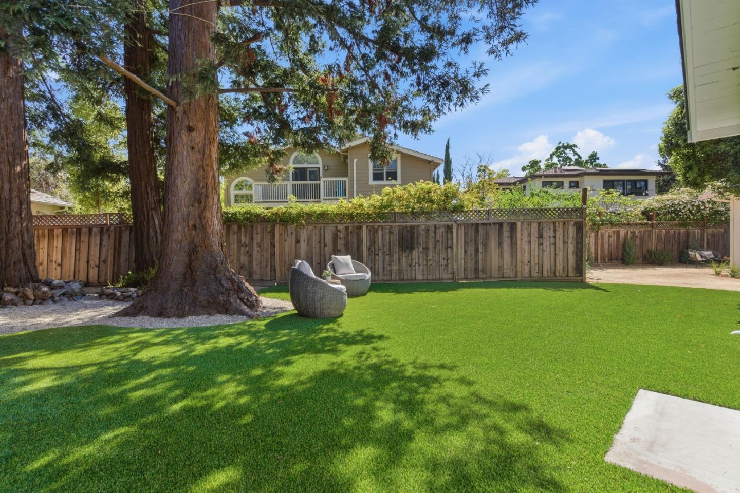 Detail Gallery Image 33 of 50 For 580 Green Manor Ct, Palo Alto,  CA 94301 - 3 Beds | 2 Baths