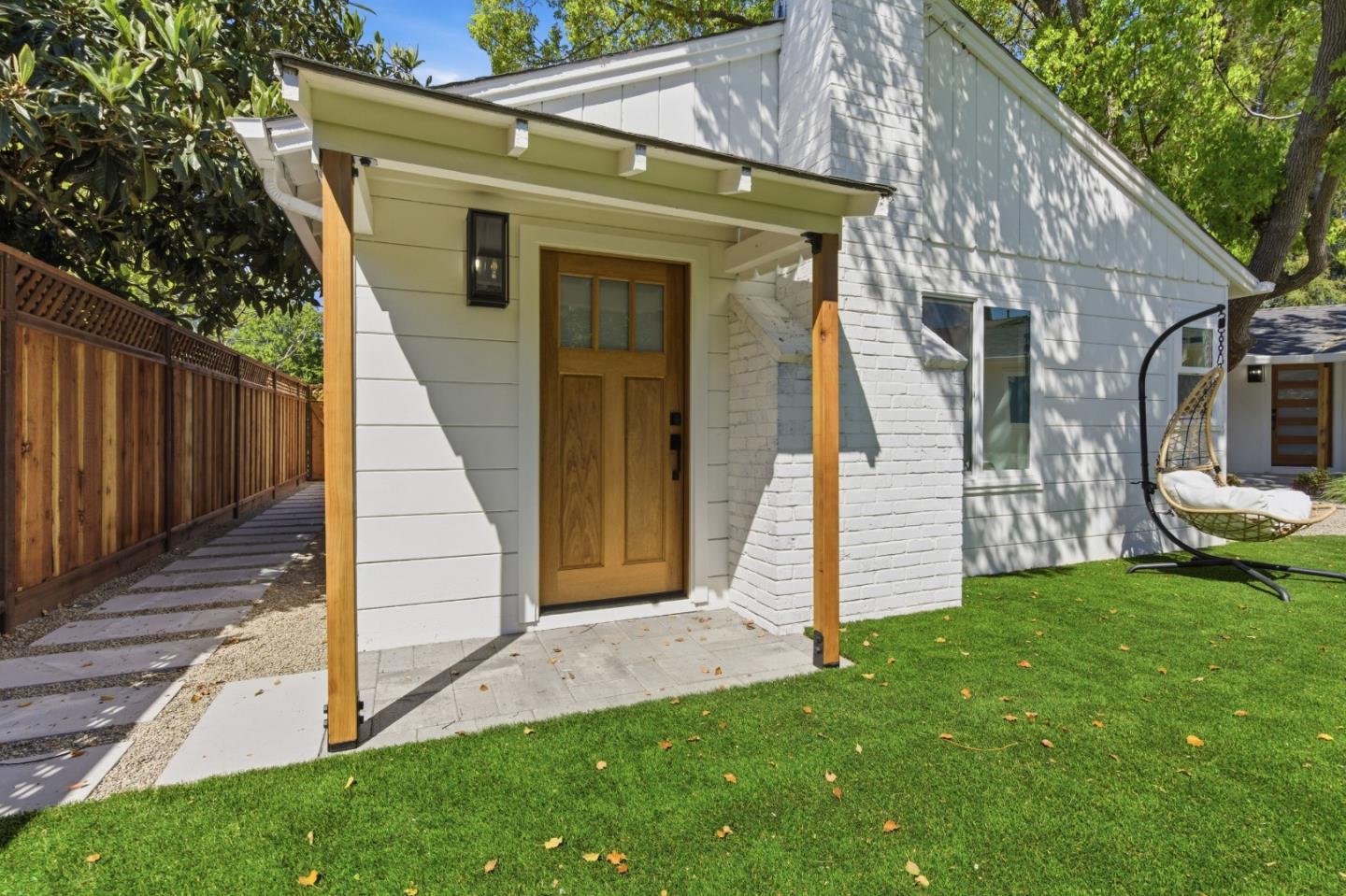 Detail Gallery Image 35 of 50 For 580 Green Manor Ct, Palo Alto,  CA 94301 - 3 Beds | 2 Baths