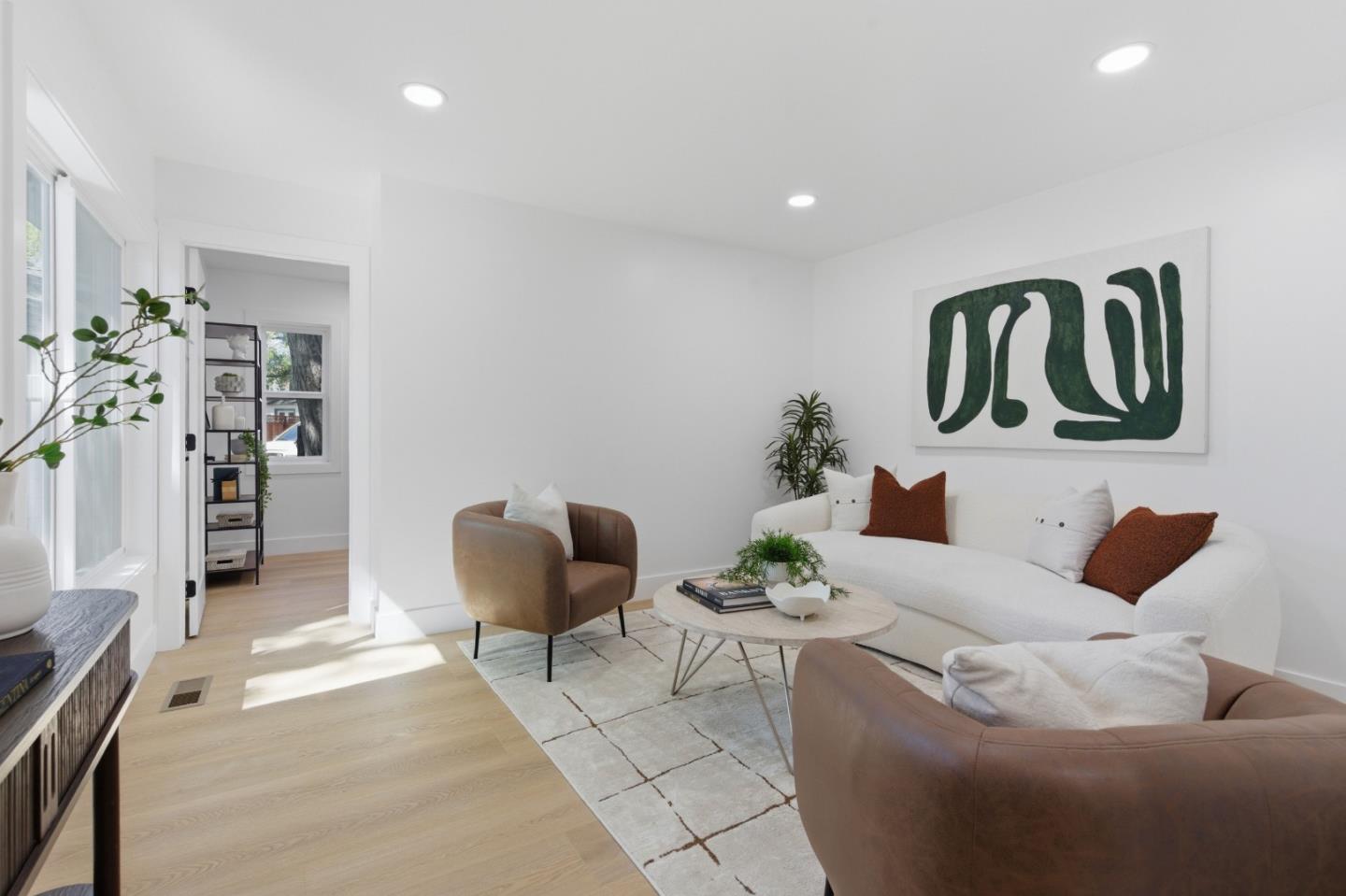 Detail Gallery Image 4 of 50 For 580 Green Manor Ct, Palo Alto,  CA 94301 - 3 Beds | 2 Baths