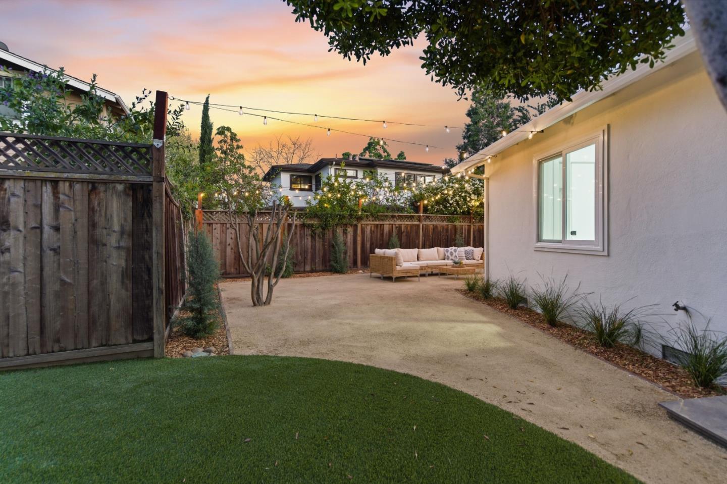 Detail Gallery Image 46 of 50 For 580 Green Manor Ct, Palo Alto,  CA 94301 - 3 Beds | 2 Baths