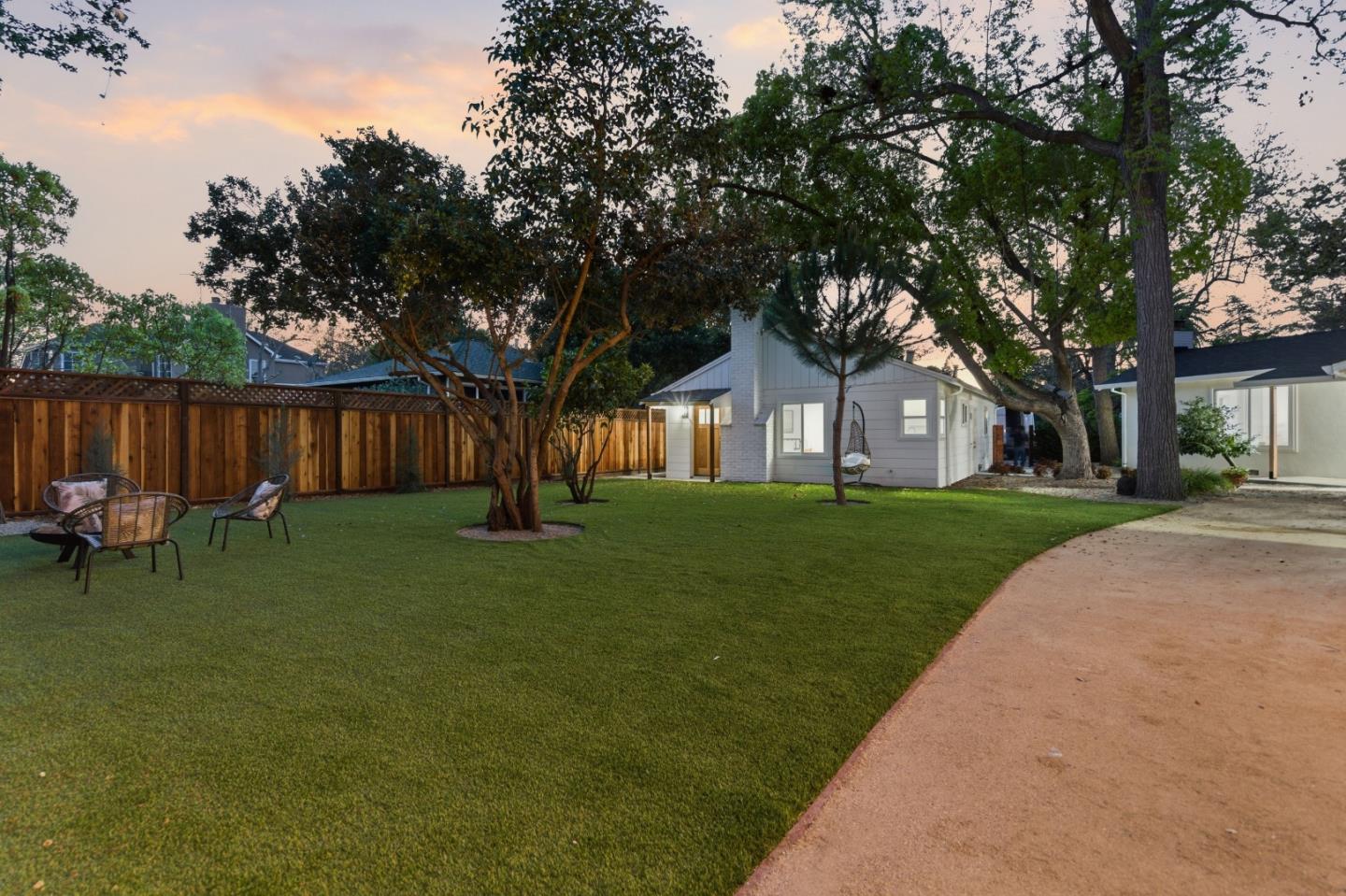 Detail Gallery Image 48 of 50 For 580 Green Manor Ct, Palo Alto,  CA 94301 - 3 Beds | 2 Baths