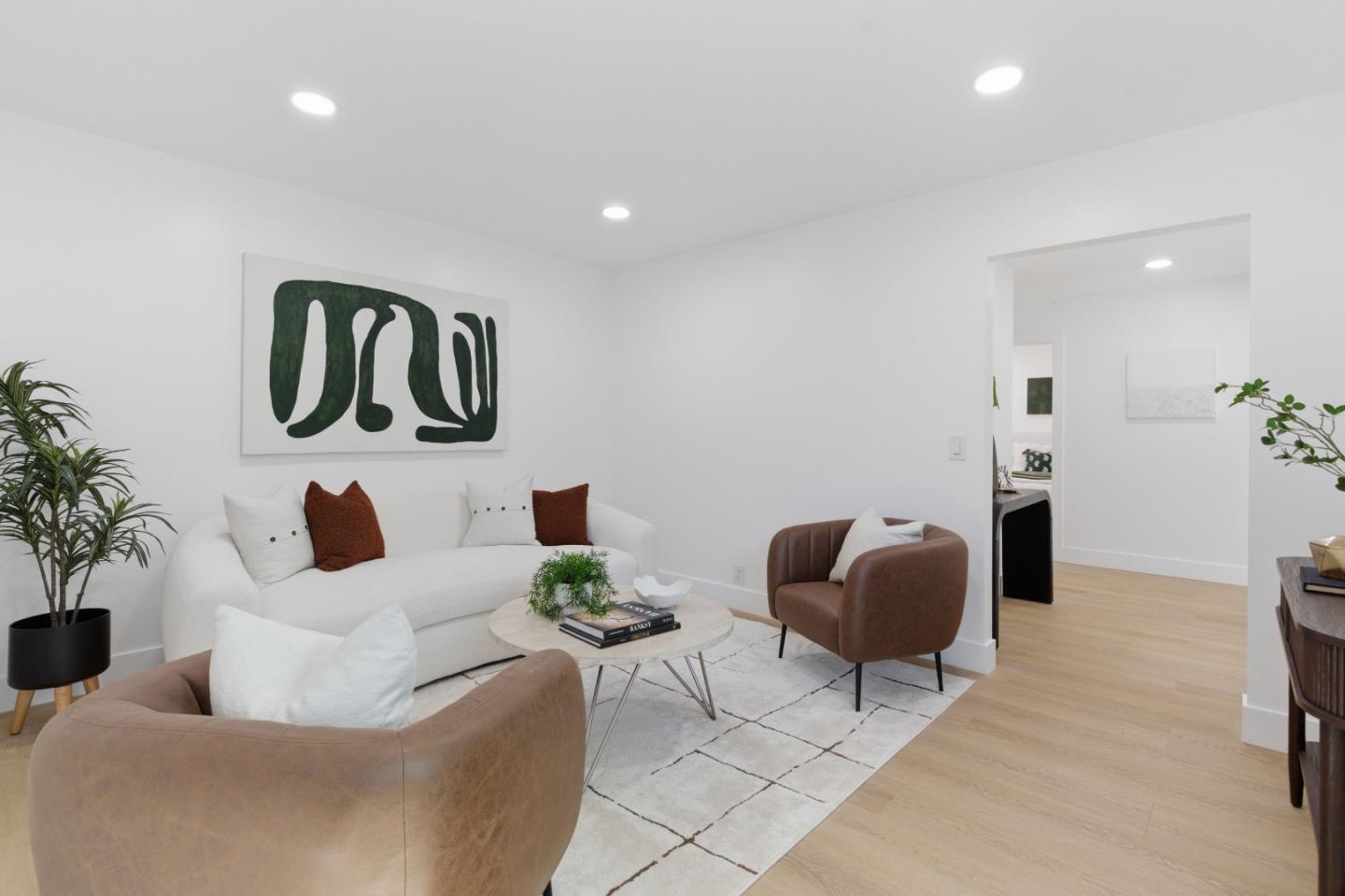 Detail Gallery Image 5 of 50 For 580 Green Manor Ct, Palo Alto,  CA 94301 - 3 Beds | 2 Baths