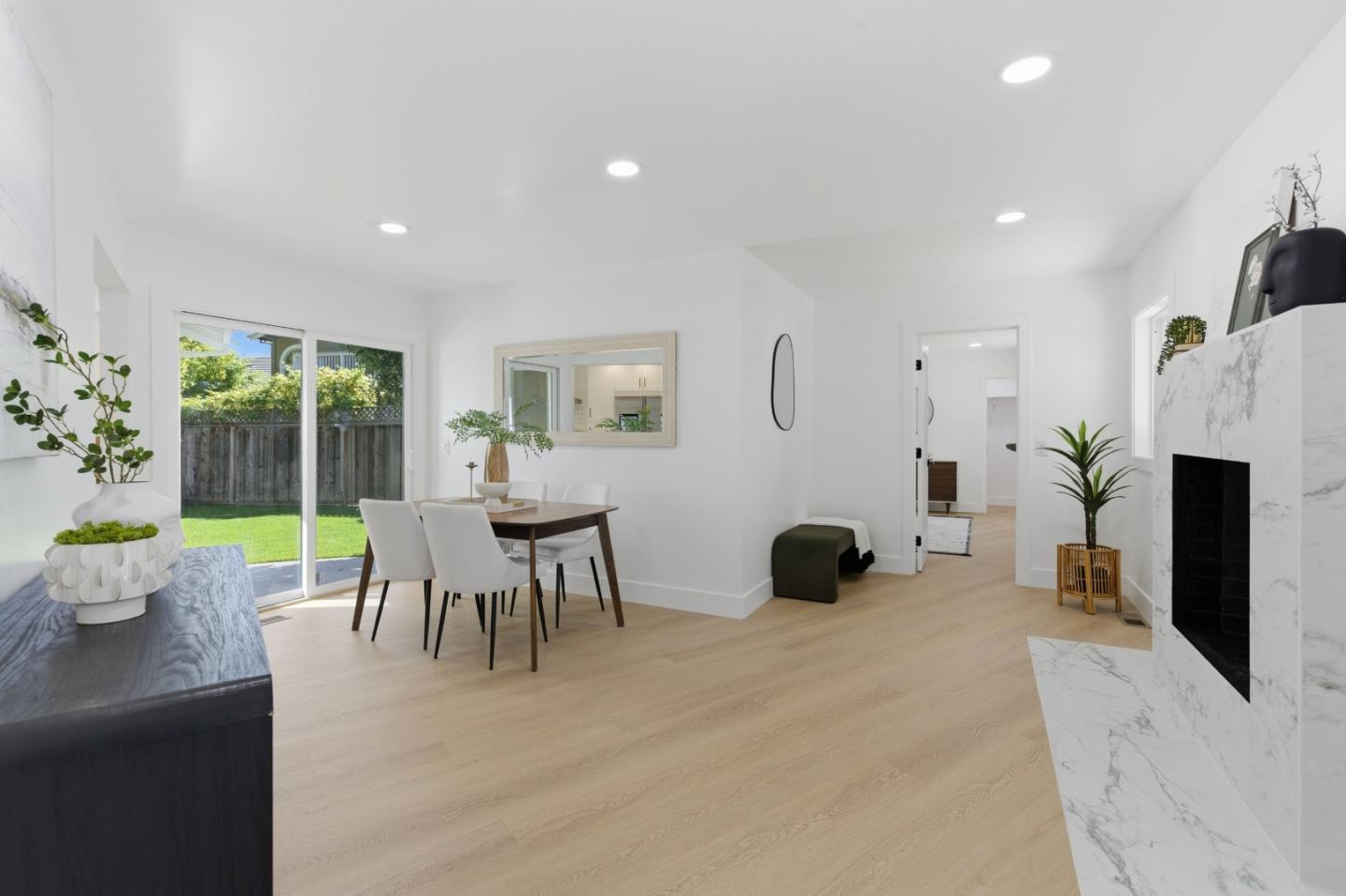 Detail Gallery Image 7 of 50 For 580 Green Manor Ct, Palo Alto,  CA 94301 - 3 Beds | 2 Baths