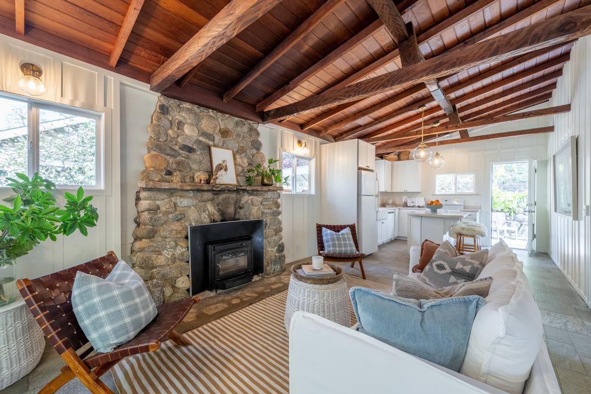 Detail Gallery Image 3 of 23 For 5 Camp Steffani, Carmel Valley,  CA 93924 - 2 Beds | 1/1 Baths
