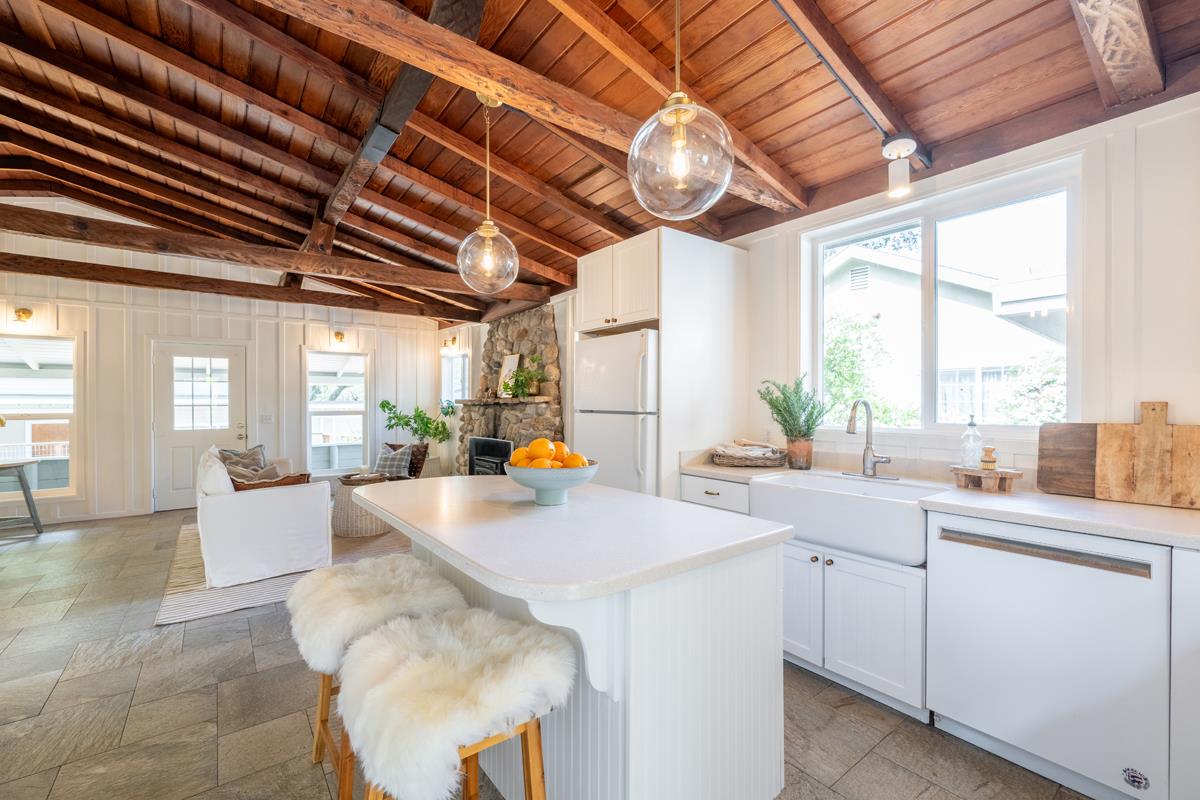 Detail Gallery Image 7 of 23 For 5 Camp Steffani, Carmel Valley,  CA 93924 - 2 Beds | 1/1 Baths