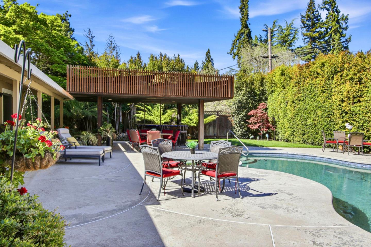 Detail Gallery Image 33 of 40 For 1141 Covington Rd, Los Altos,  CA 94024 - 3 Beds | 2/1 Baths