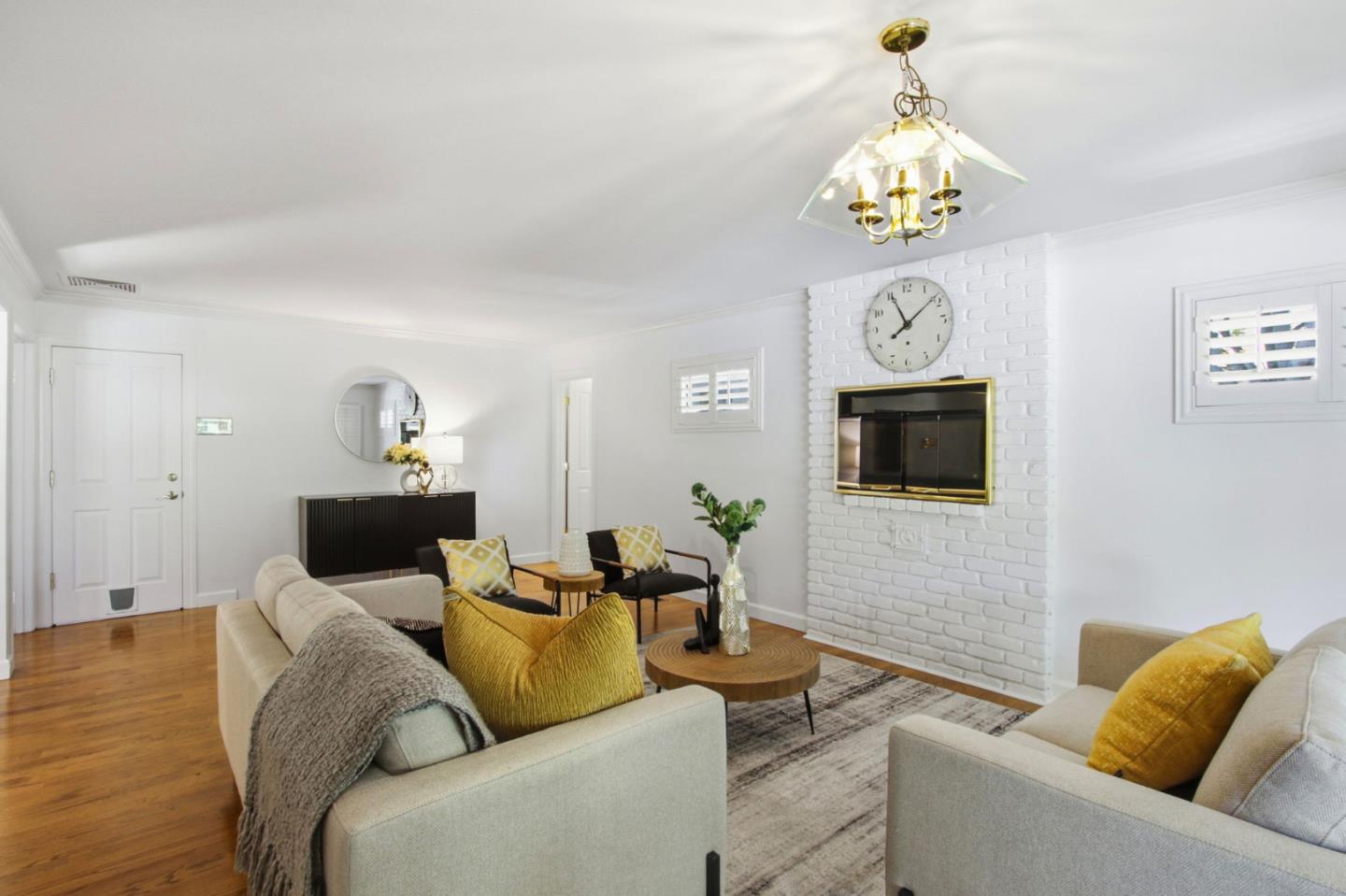 Detail Gallery Image 7 of 40 For 1141 Covington Rd, Los Altos,  CA 94024 - 3 Beds | 2/1 Baths