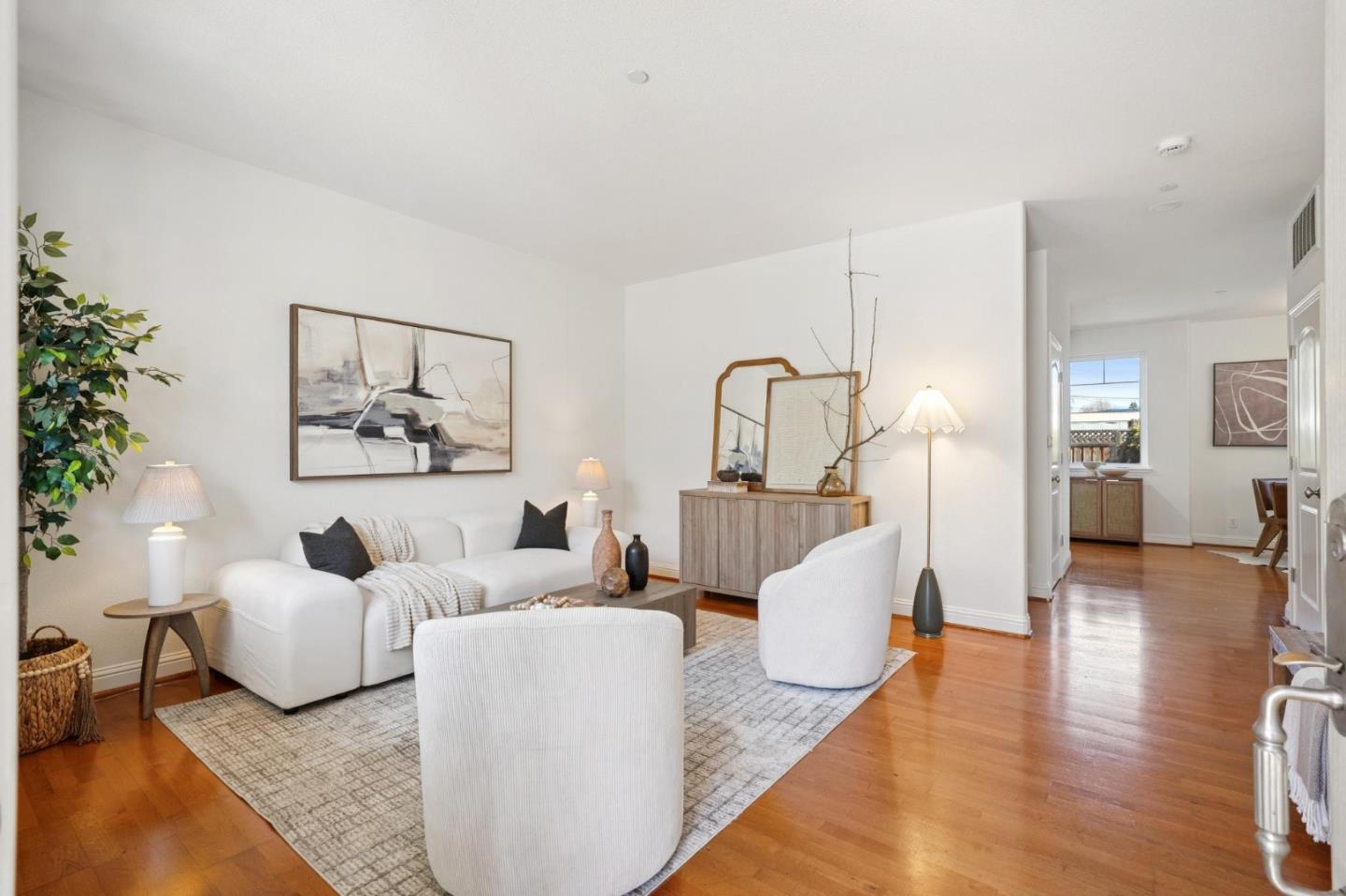 Photo #4: ML82039368 Listing: Photo #4