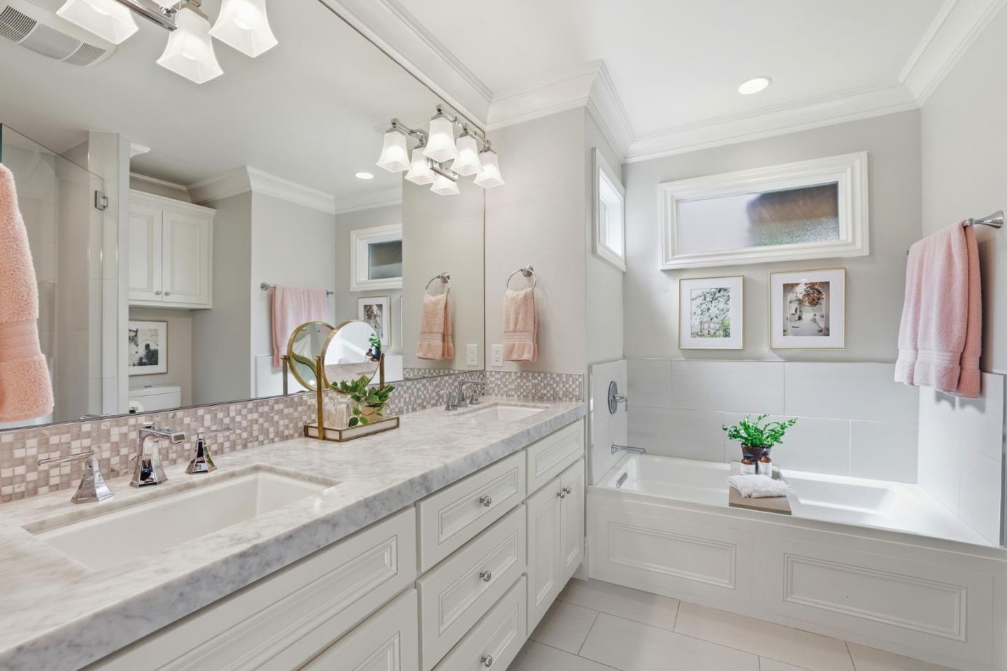 Detail Gallery Image 37 of 75 For 1152 Willow Glen Way, San Jose,  CA 95125 - 5 Beds | 5 Baths