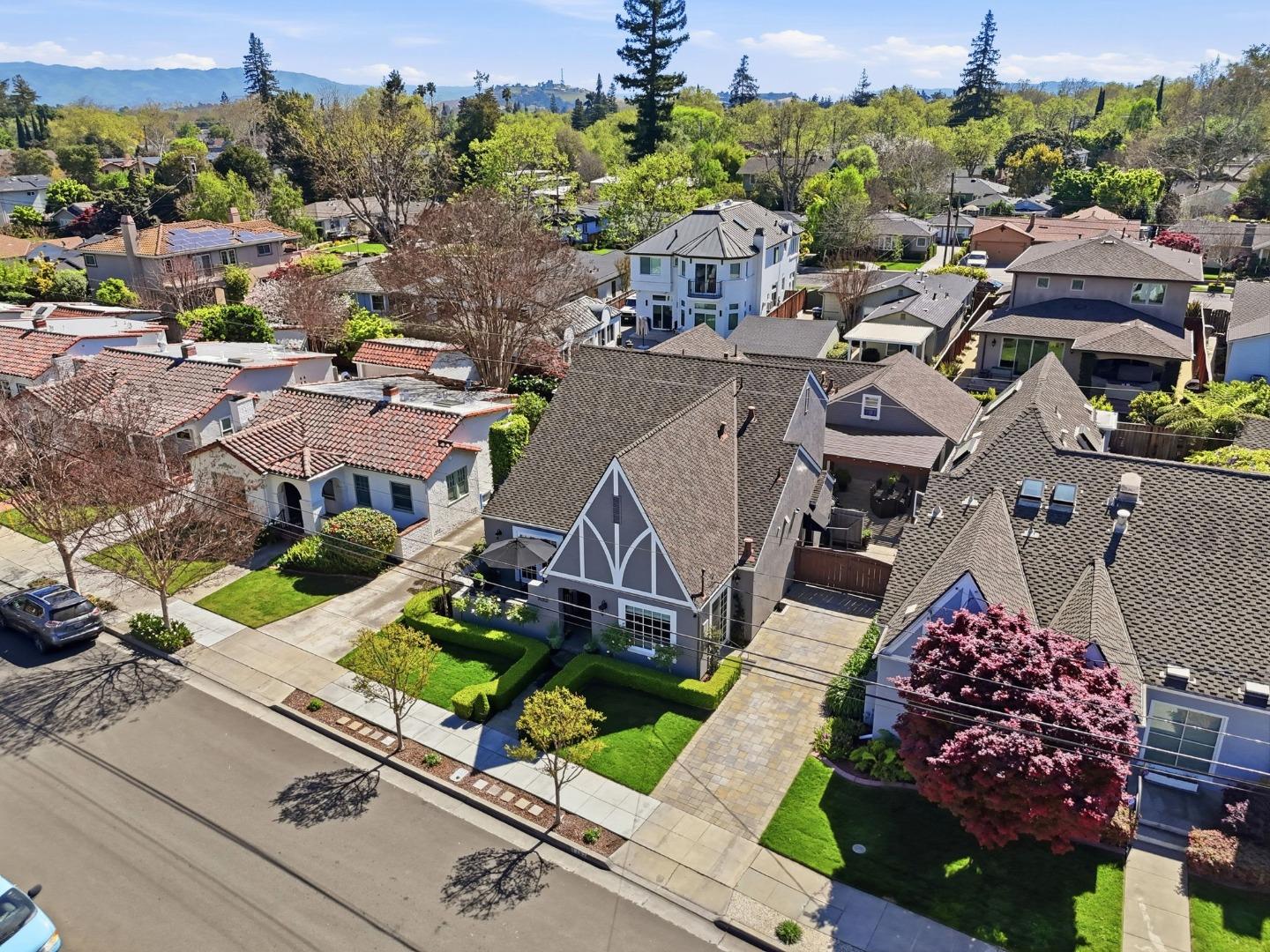 Detail Gallery Image 57 of 75 For 1152 Willow Glen Way, San Jose,  CA 95125 - 5 Beds | 5 Baths