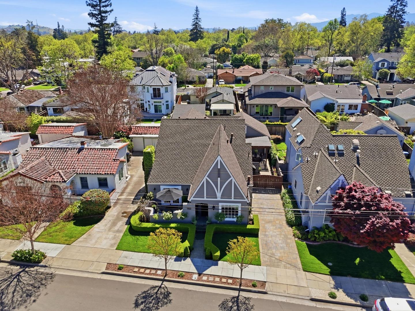 Detail Gallery Image 58 of 75 For 1152 Willow Glen Way, San Jose,  CA 95125 - 5 Beds | 5 Baths