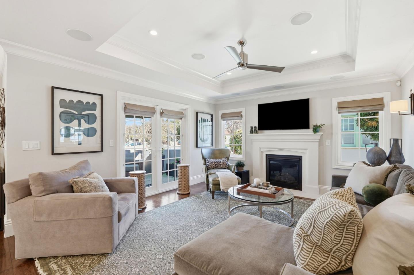 Detail Gallery Image 6 of 75 For 1152 Willow Glen Way, San Jose,  CA 95125 - 5 Beds | 5 Baths