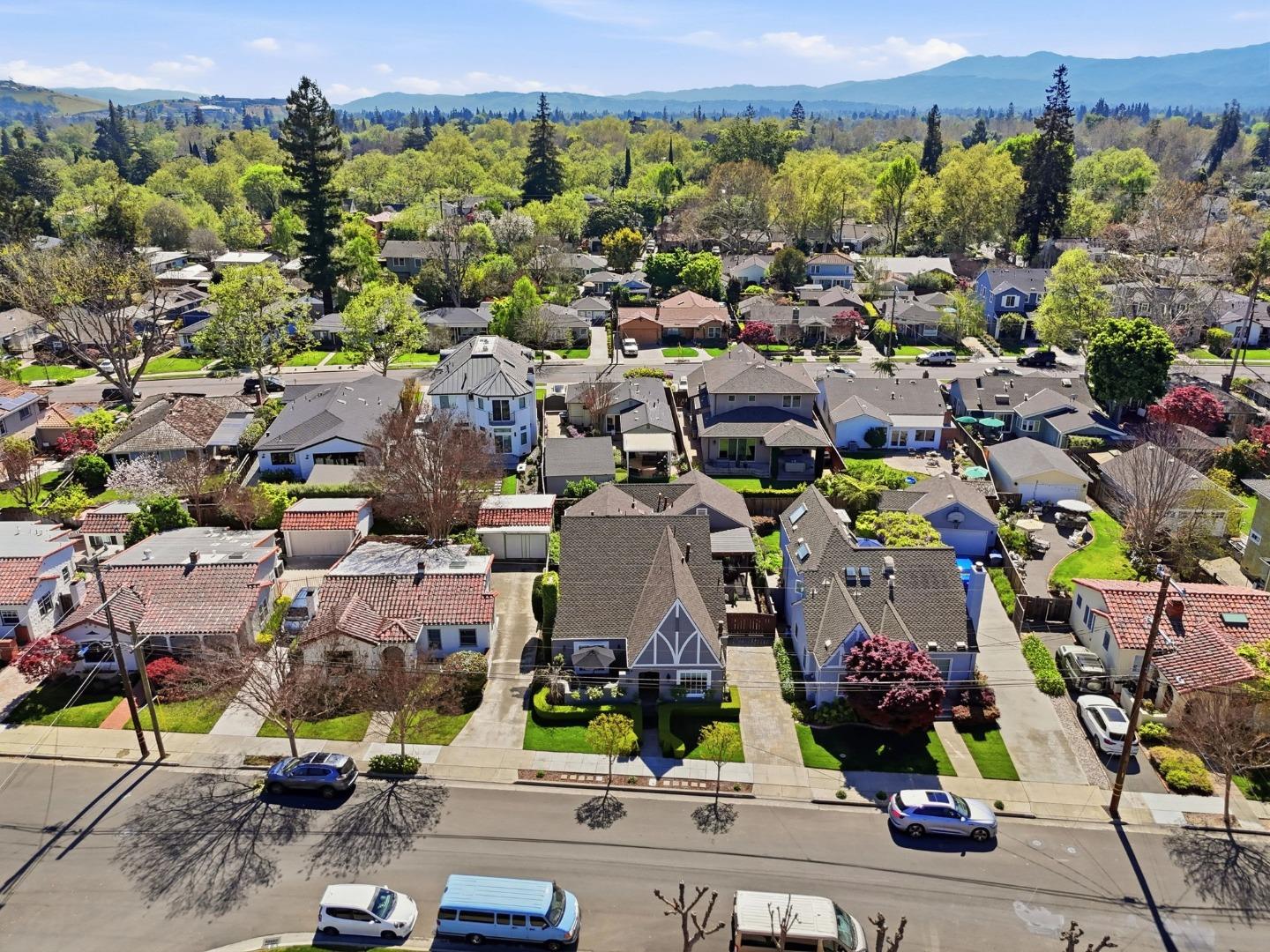 Detail Gallery Image 61 of 75 For 1152 Willow Glen Way, San Jose,  CA 95125 - 5 Beds | 5 Baths