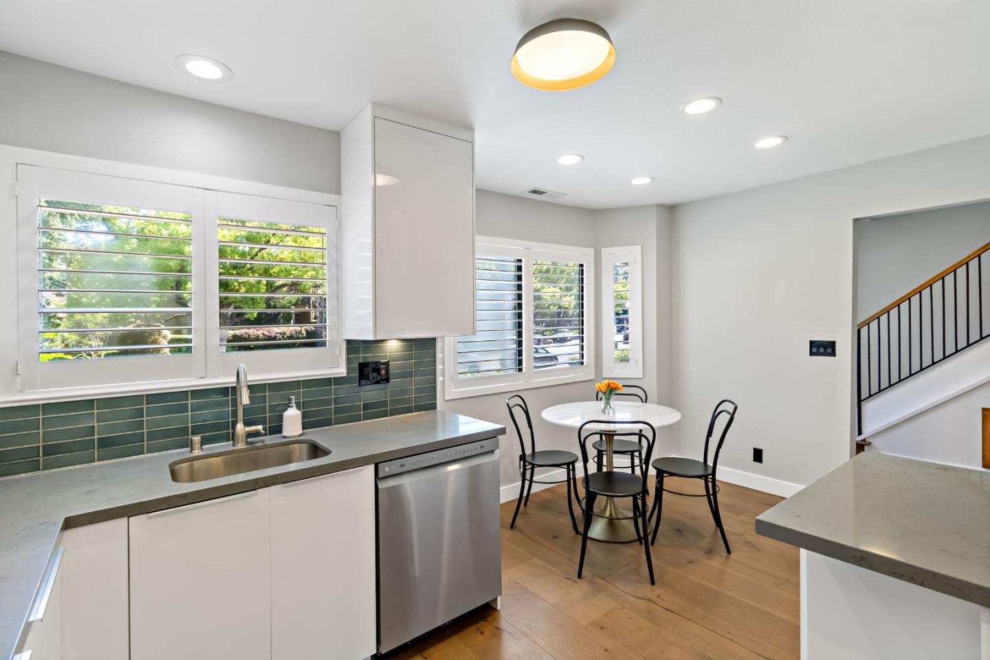 Detail Gallery Image 11 of 27 For 435 Alberto Way #2,  Los Gatos,  CA 95032 - 3 Beds | 2/1 Baths