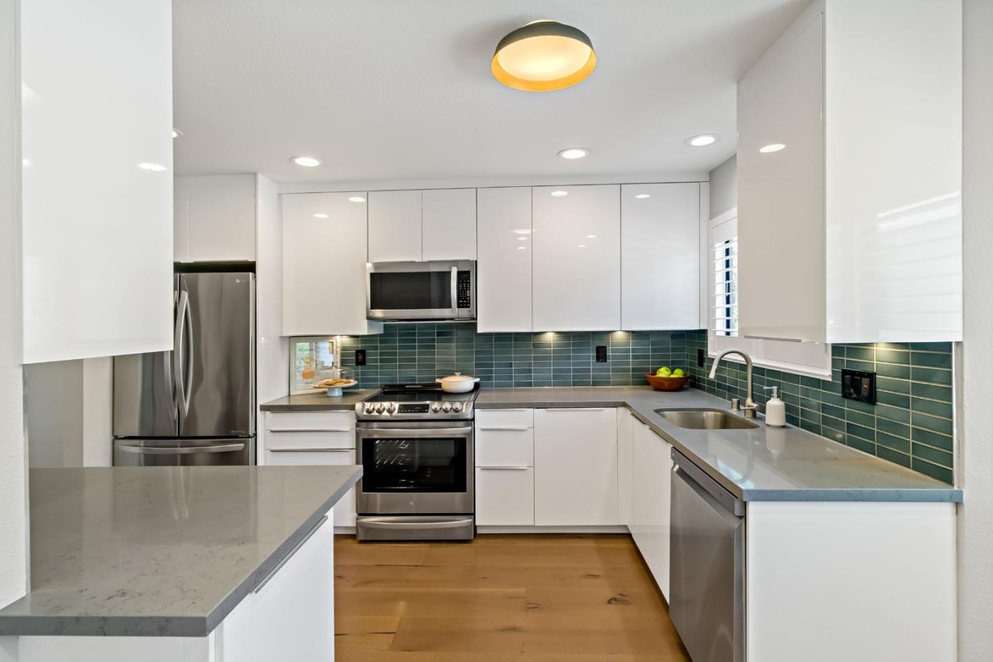 Detail Gallery Image 14 of 27 For 435 Alberto Way #2,  Los Gatos,  CA 95032 - 3 Beds | 2/1 Baths