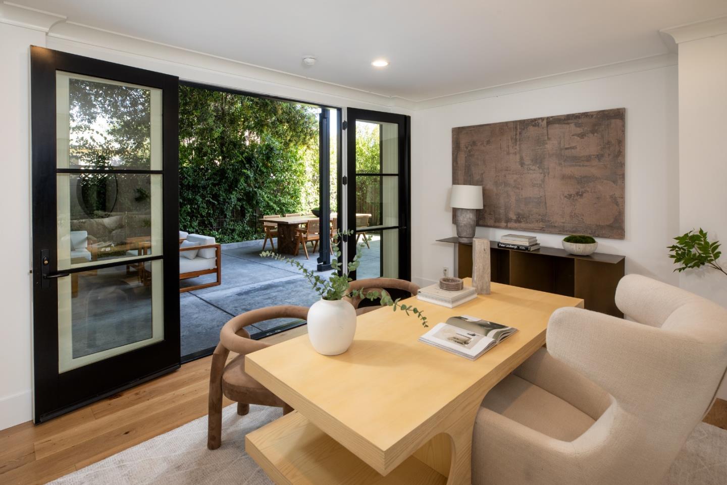 Detail Gallery Image 12 of 26 For 519 Webster St, Palo Alto,  CA 94301 - 8 Beds | 6/4 Baths