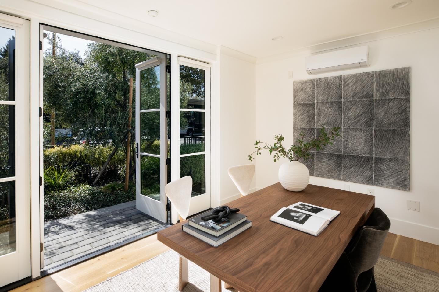 Detail Gallery Image 17 of 26 For 519 Webster St, Palo Alto,  CA 94301 - 8 Beds | 6/4 Baths