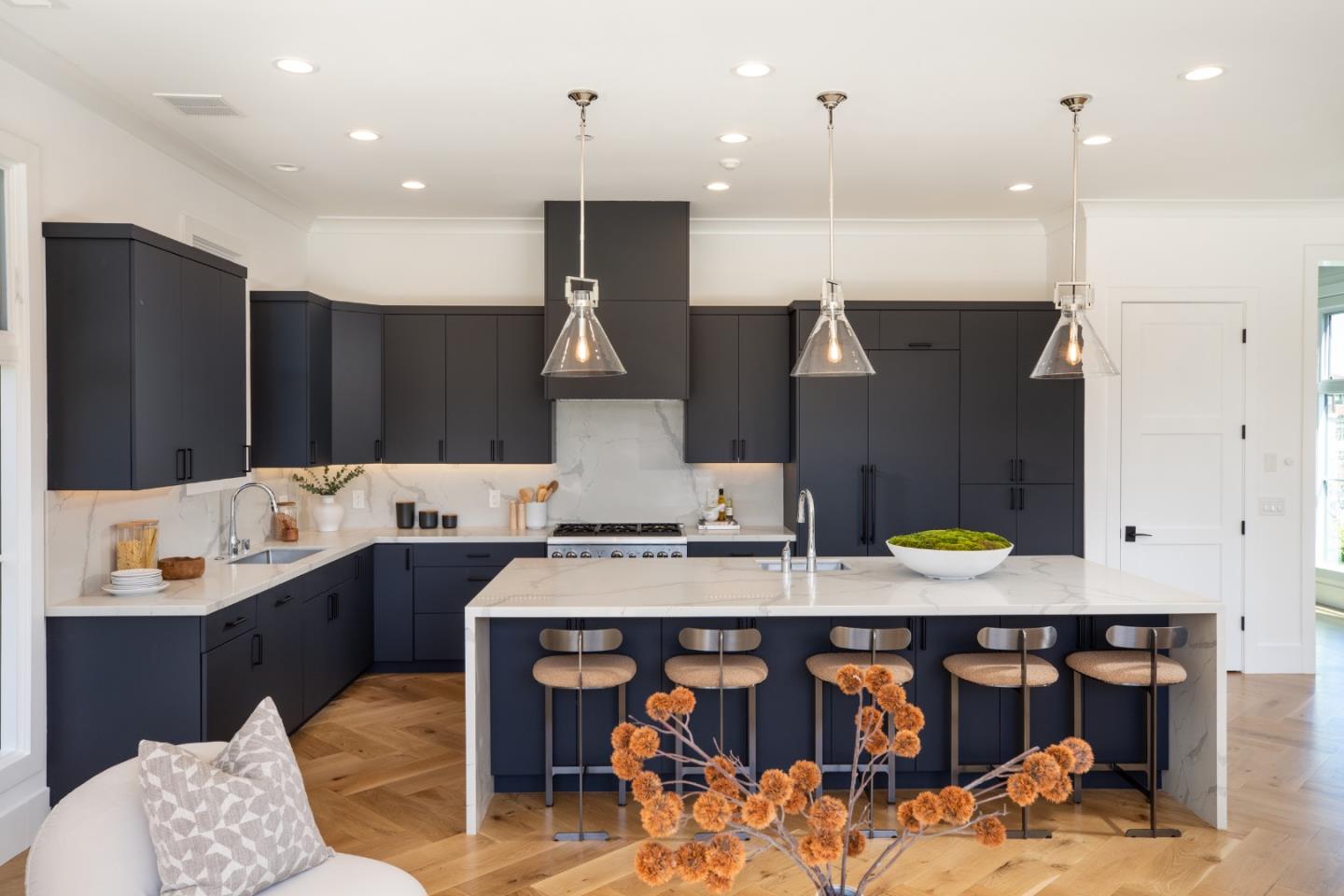 Detail Gallery Image 6 of 26 For 519 Webster St, Palo Alto,  CA 94301 - 8 Beds | 6/4 Baths