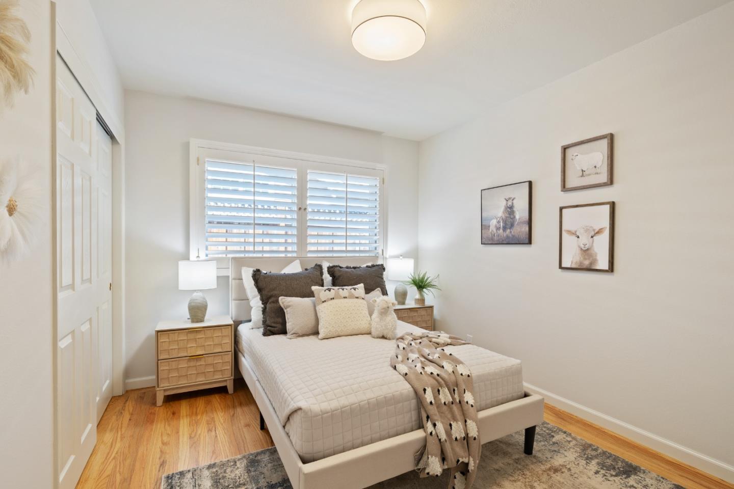 Detail Gallery Image 18 of 26 For 551 Hawthorne Ct, Los Altos,  CA 94024 - 3 Beds | 2 Baths