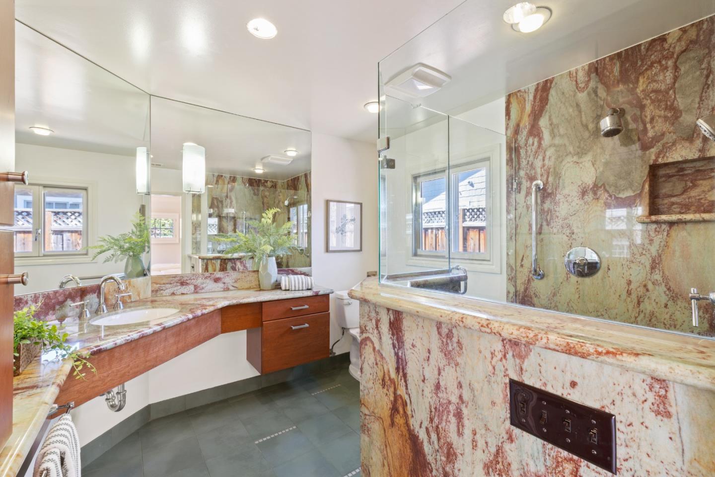 Detail Gallery Image 21 of 26 For 551 Hawthorne Ct, Los Altos,  CA 94024 - 3 Beds | 2 Baths