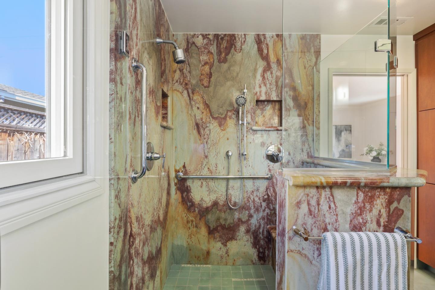 Detail Gallery Image 22 of 26 For 551 Hawthorne Ct, Los Altos,  CA 94024 - 3 Beds | 2 Baths