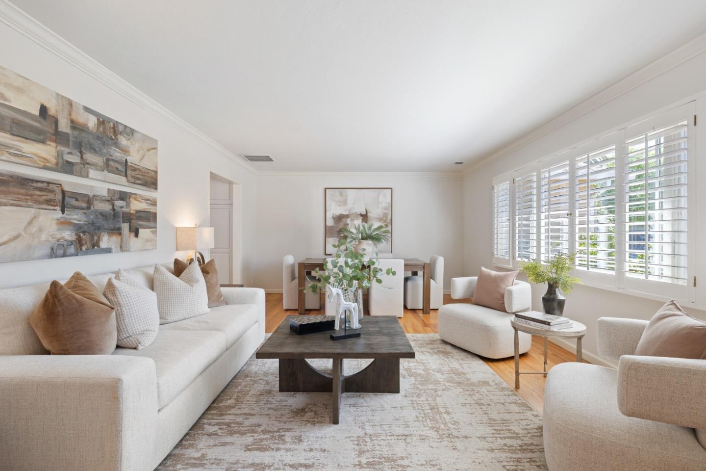 Detail Gallery Image 3 of 26 For 551 Hawthorne Ct, Los Altos,  CA 94024 - 3 Beds | 2 Baths