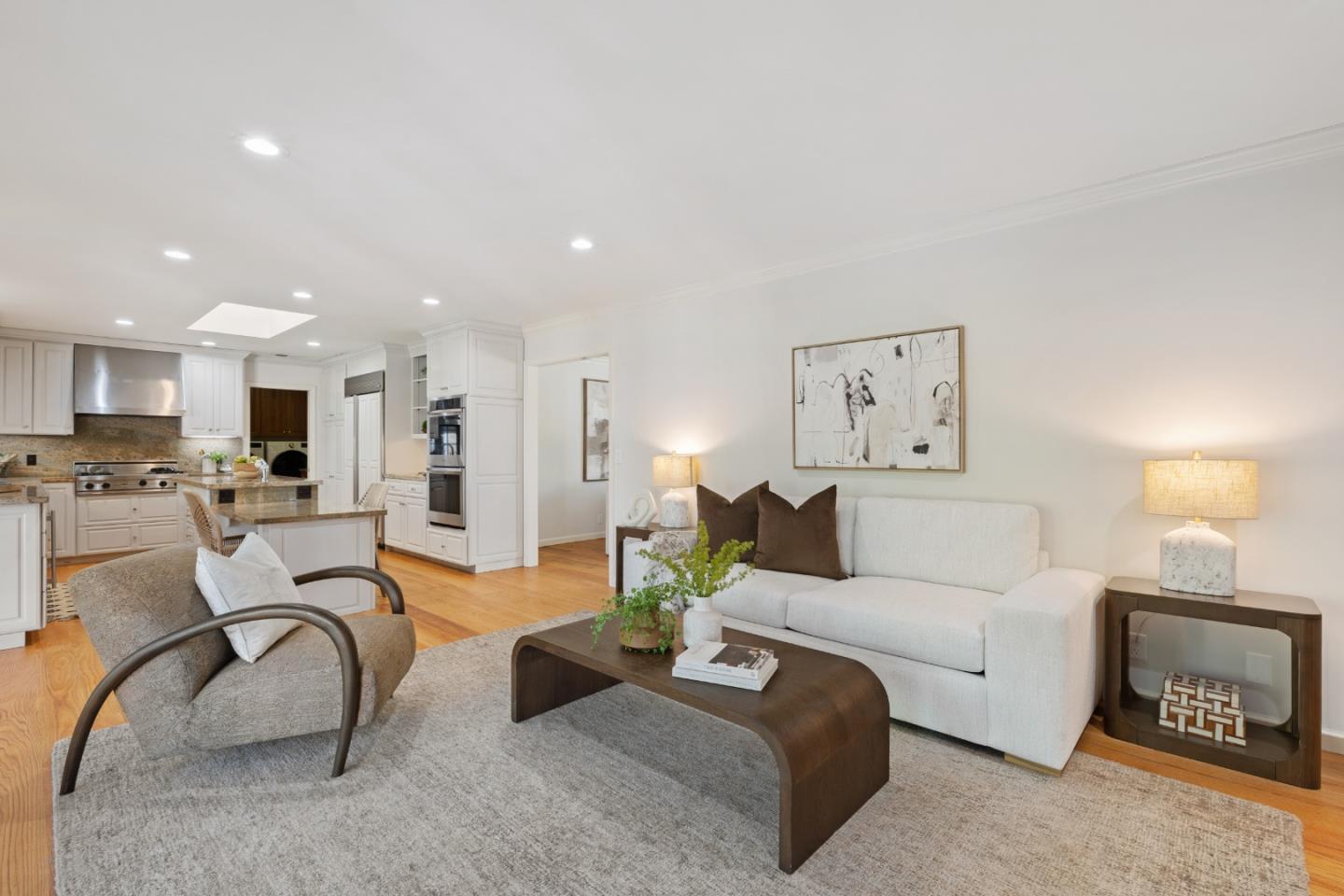 Detail Gallery Image 8 of 26 For 551 Hawthorne Ct, Los Altos,  CA 94024 - 3 Beds | 2 Baths