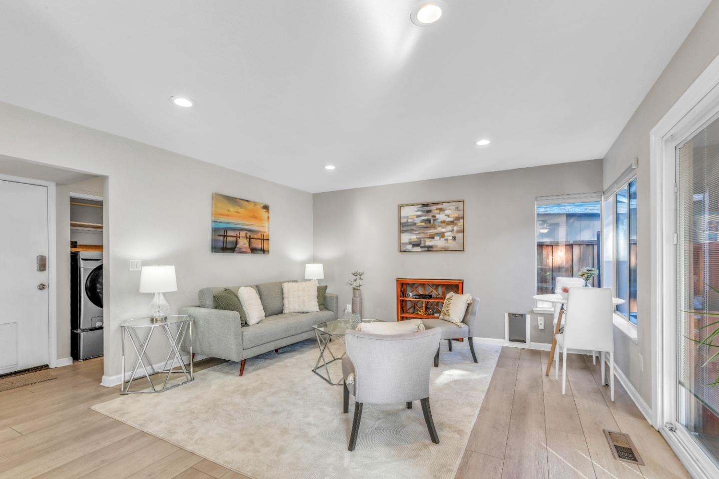 Detail Gallery Image 15 of 52 For 810 Coventry Cir, Brentwood,  CA 94513 - 4 Beds | 2/1 Baths