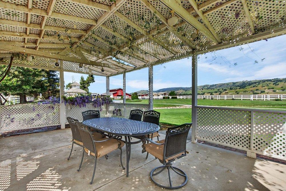 Detail Gallery Image 21 of 106 For 3465 Susie Ln, Gilroy,  CA 95020 - 4 Beds | 2/2 Baths