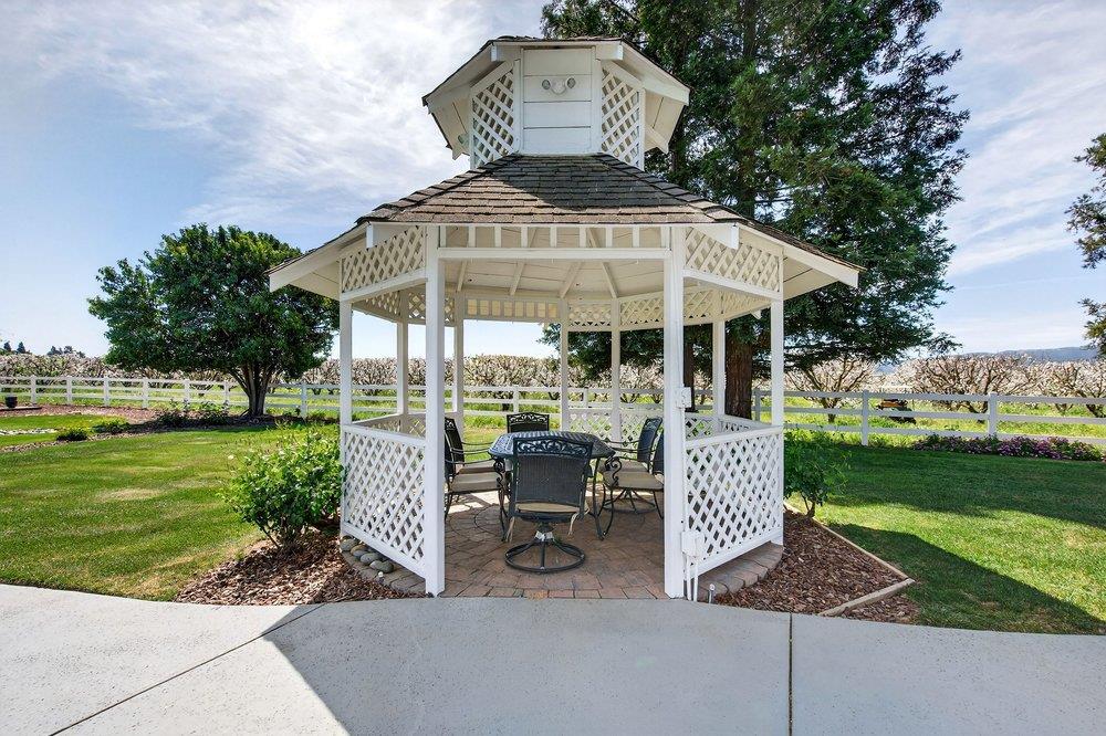 Detail Gallery Image 25 of 106 For 3465 Susie Ln, Gilroy,  CA 95020 - 4 Beds | 2/2 Baths