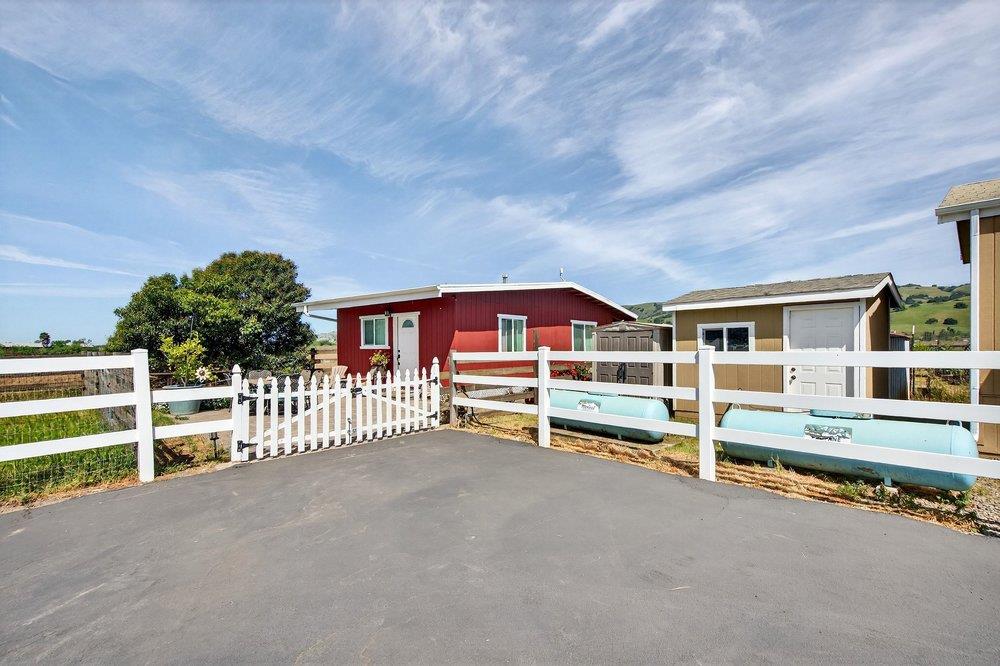 Detail Gallery Image 42 of 106 For 3465 Susie Ln, Gilroy,  CA 95020 - 4 Beds | 2/2 Baths