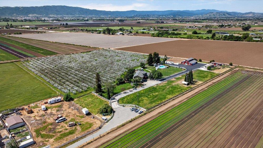 Detail Gallery Image 90 of 106 For 3465 Susie Ln, Gilroy,  CA 95020 - 4 Beds | 2/2 Baths