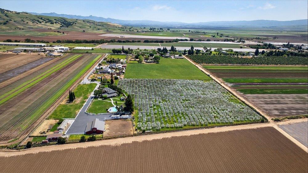 Detail Gallery Image 92 of 106 For 3465 Susie Ln, Gilroy,  CA 95020 - 4 Beds | 2/2 Baths