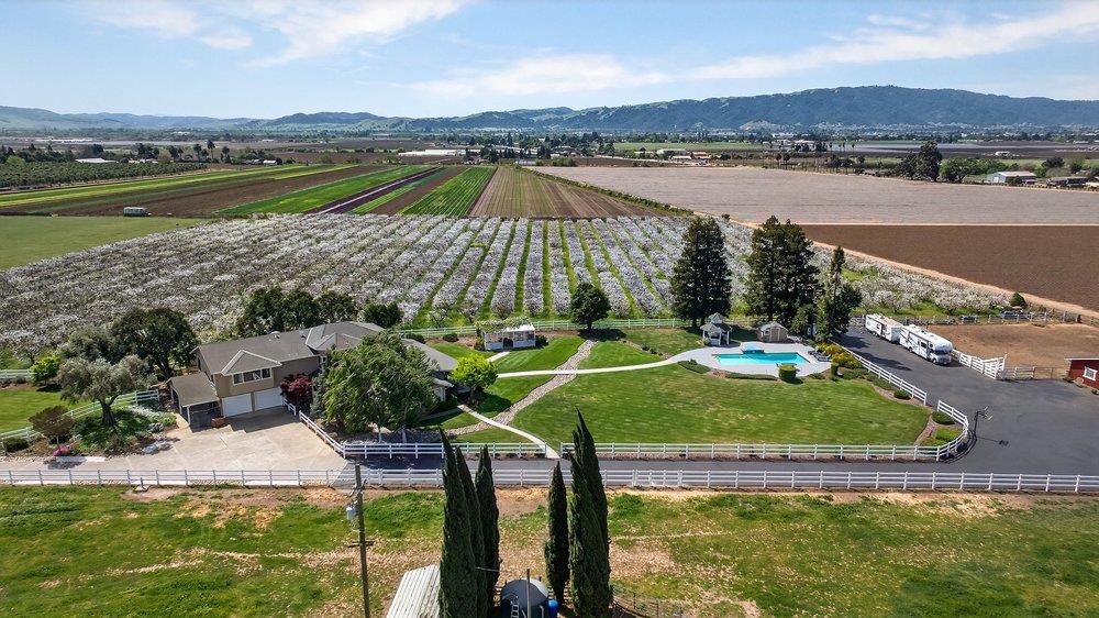 Detail Gallery Image 99 of 106 For 3465 Susie Ln, Gilroy,  CA 95020 - 4 Beds | 2/2 Baths