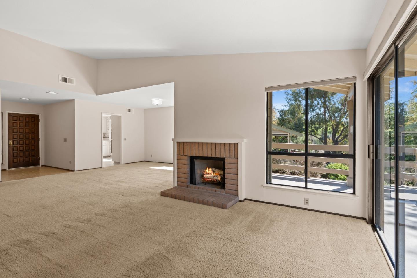 Photo #4: ML82039376 Listing: Photo #4