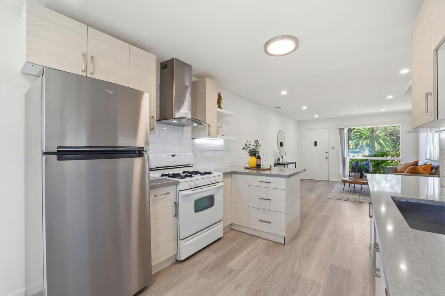 Detail Gallery Image 12 of 30 For 111-113 Nancy Ct, Mountain View,  CA 94041 - – Beds | – Baths