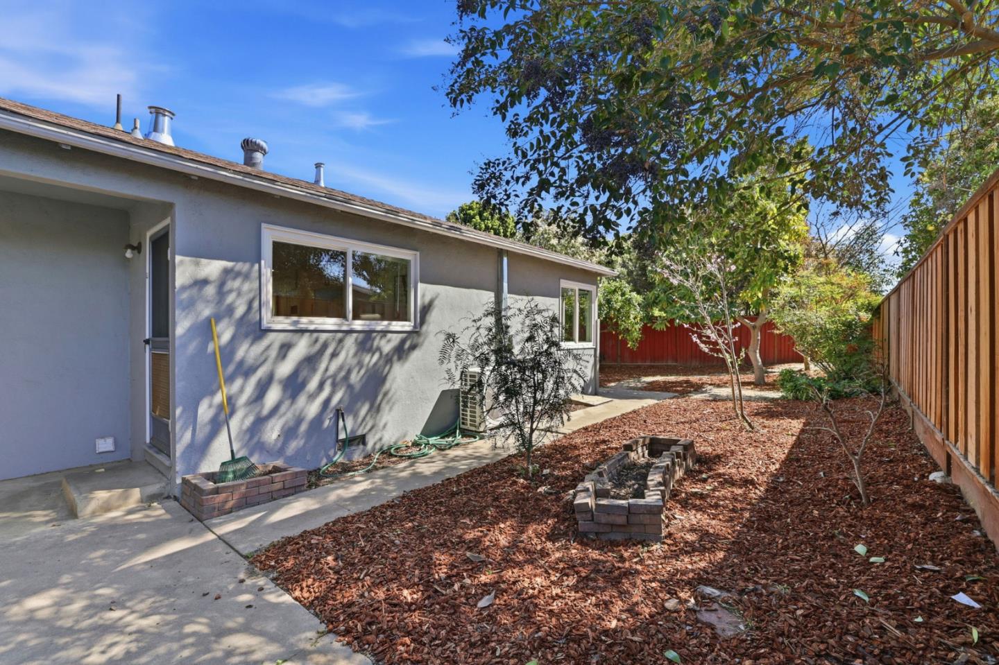 Detail Gallery Image 25 of 30 For 111-113 Nancy Ct, Mountain View,  CA 94041 - – Beds | – Baths