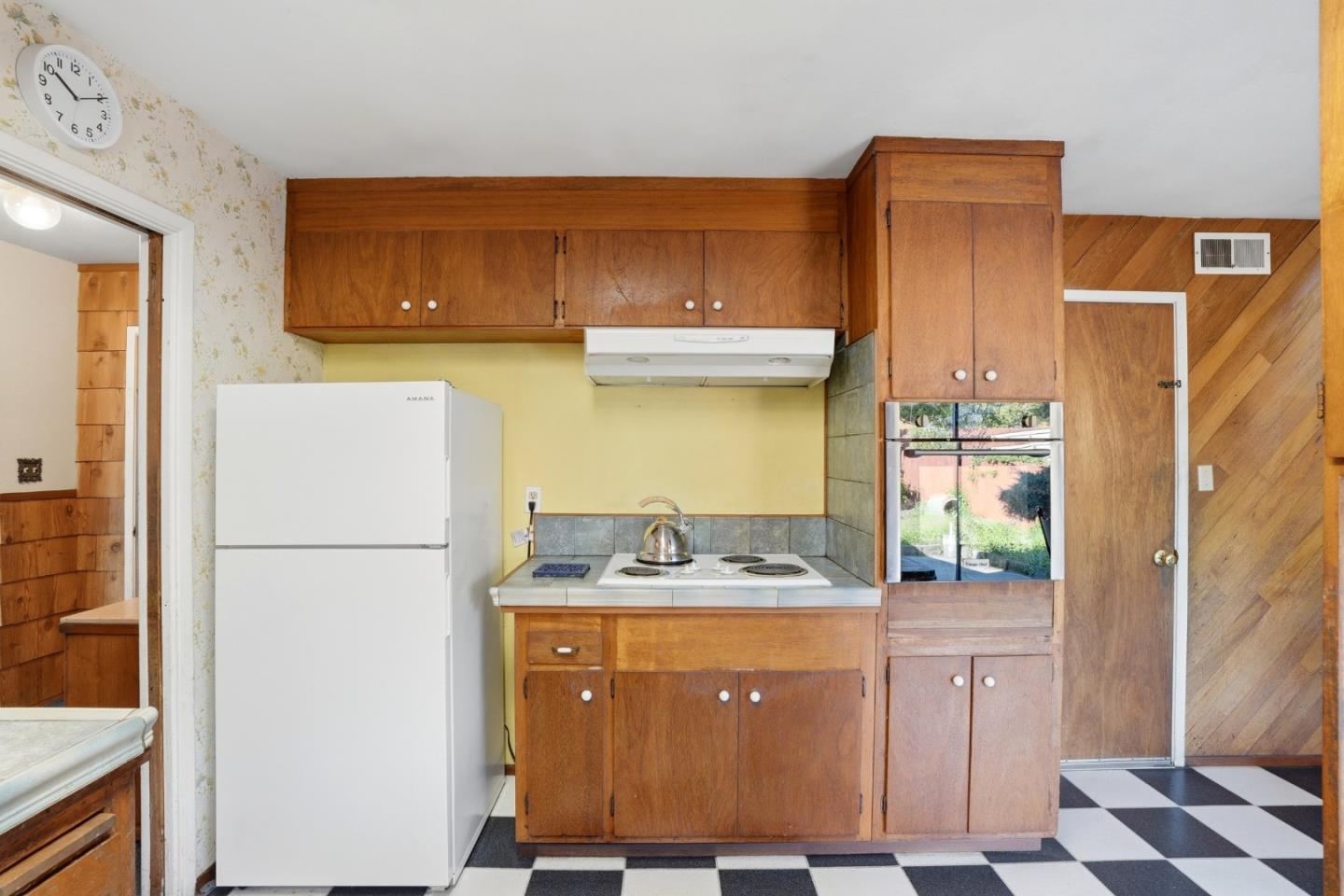 Detail Gallery Image 10 of 100 For 3505 Morningside Dr, El Sobrante,  CA 94803 - 6 Beds | 3/1 Baths