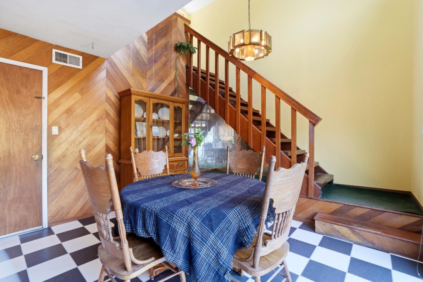 Detail Gallery Image 18 of 100 For 3505 Morningside Dr, El Sobrante,  CA 94803 - 6 Beds | 3/1 Baths