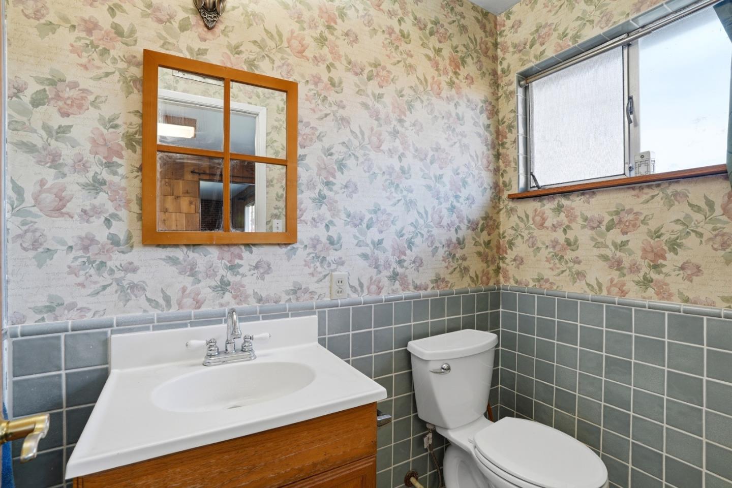 Detail Gallery Image 32 of 100 For 3505 Morningside Dr, El Sobrante,  CA 94803 - 6 Beds | 3/1 Baths