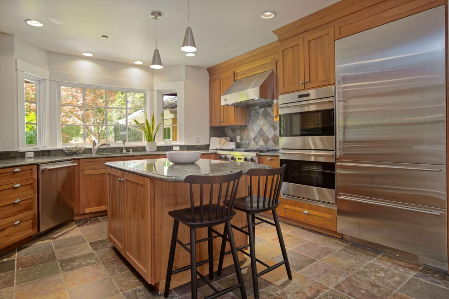 Detail Gallery Image 15 of 34 For 340 Willowbrook Dr, Portola Valley,  CA 94028 - 6 Beds | 4 Baths