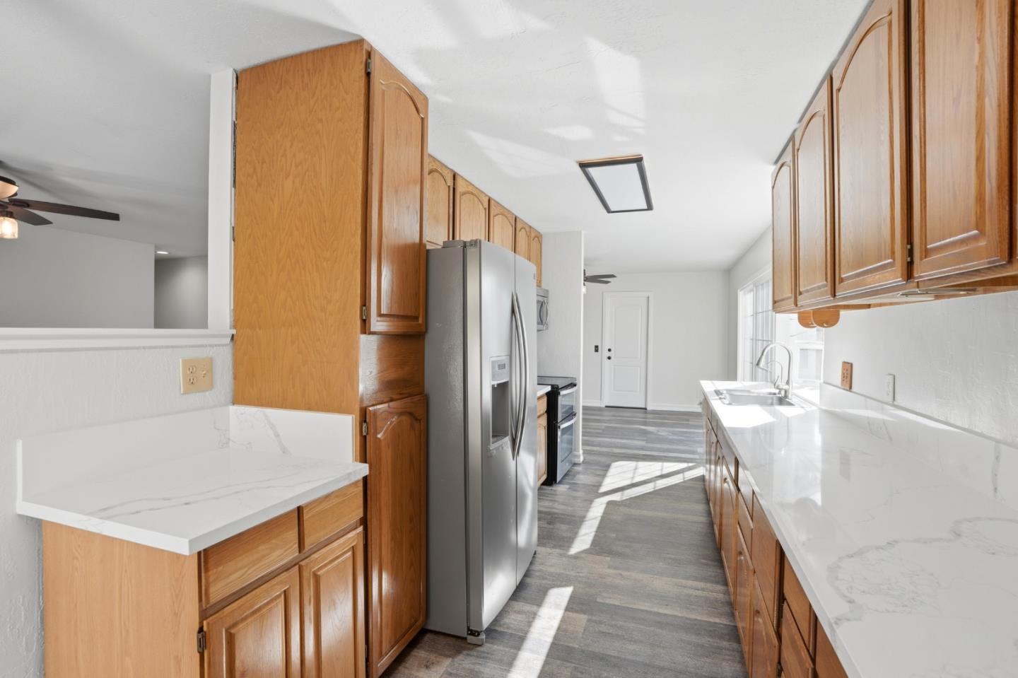 Detail Gallery Image 14 of 44 For 1454 Arlington Rd, Livermore,  CA 94551 - 3 Beds | 3 Baths