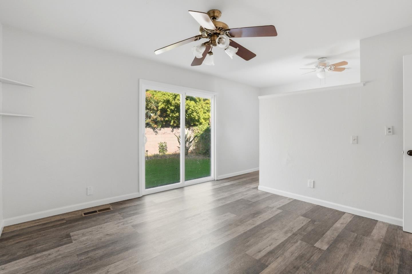 Detail Gallery Image 17 of 44 For 1454 Arlington Rd, Livermore,  CA 94551 - 3 Beds | 3 Baths