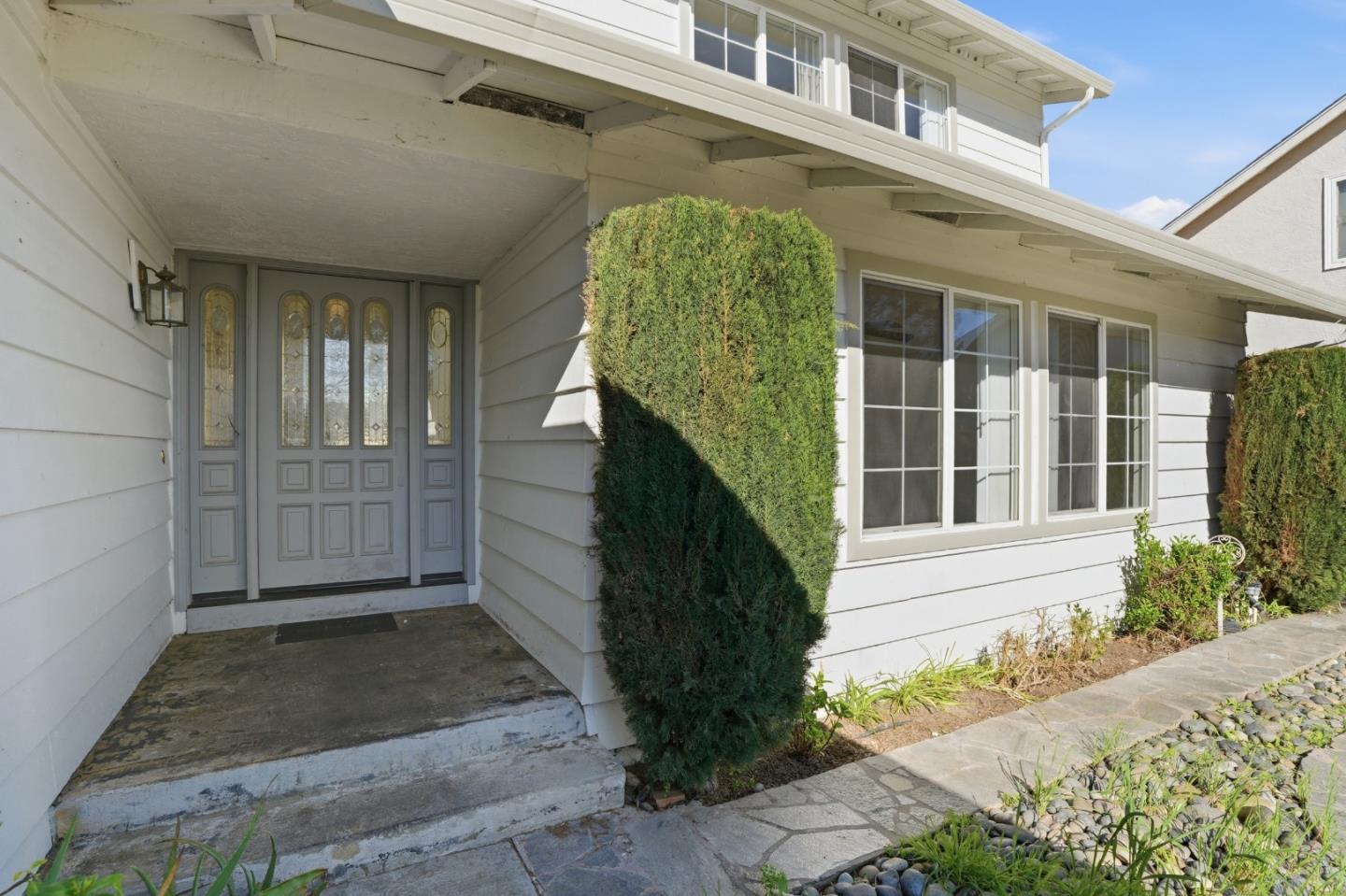 Detail Gallery Image 2 of 44 For 1454 Arlington Rd, Livermore,  CA 94551 - 3 Beds | 3 Baths