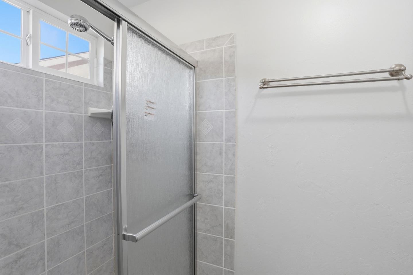 Detail Gallery Image 23 of 44 For 1454 Arlington Rd, Livermore,  CA 94551 - 3 Beds | 3 Baths