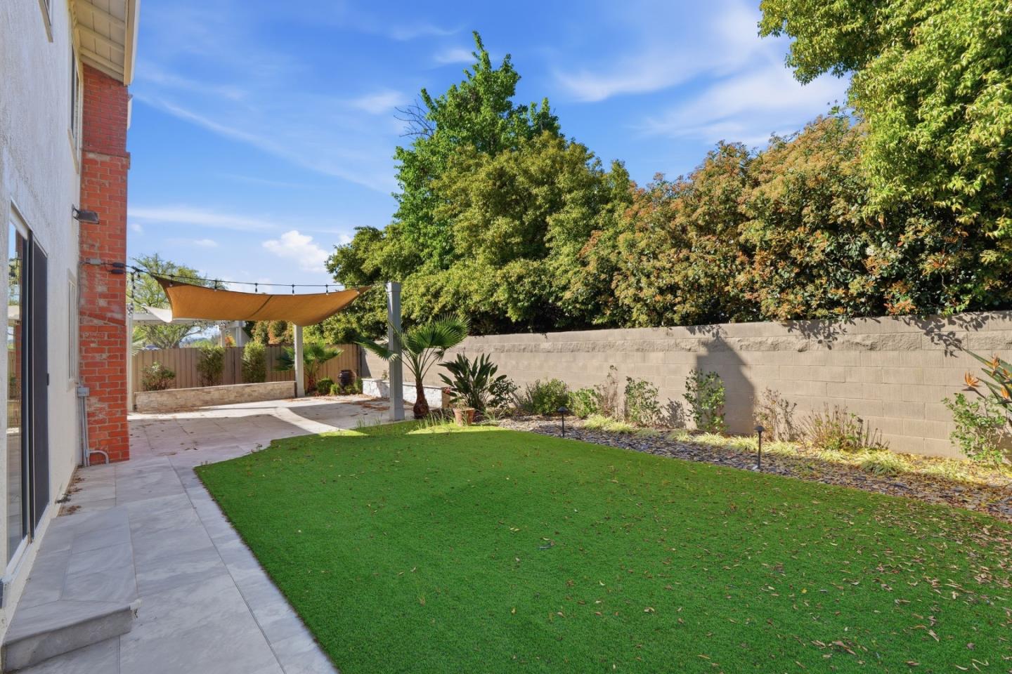 Detail Gallery Image 3 of 44 For 1454 Arlington Rd, Livermore,  CA 94551 - 3 Beds | 3 Baths